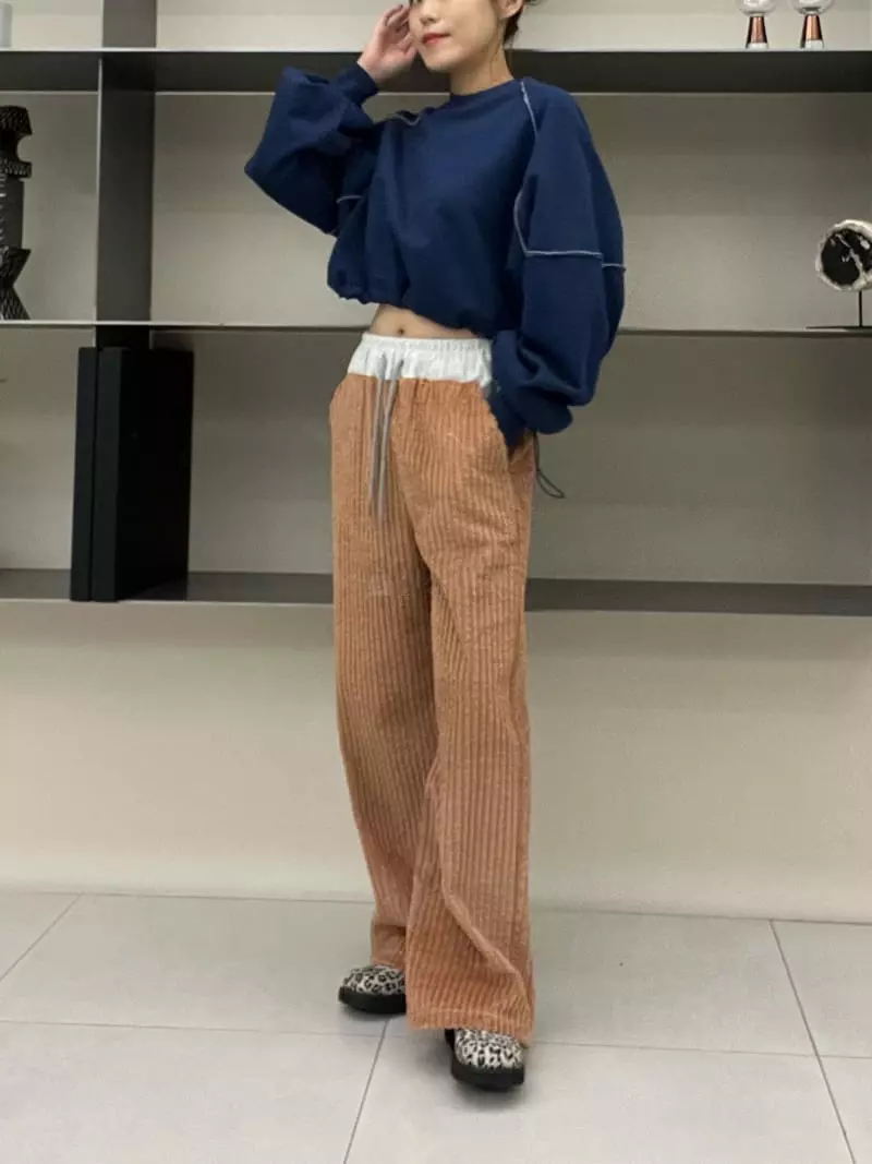 Flipar - Korean Women Fashion - #vintageinspired - Puff Crop Sweatshirt - 7