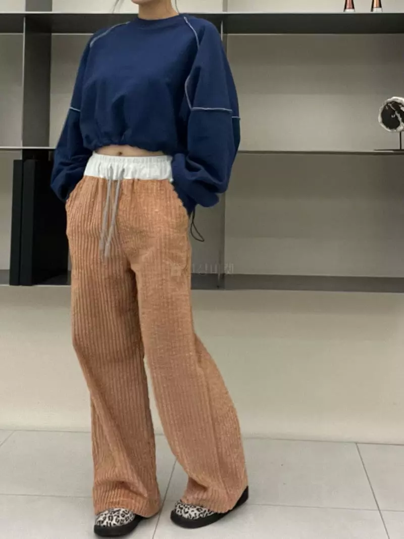 Flipar - Korean Women Fashion - #vintagekidsstyle - Puff Crop Sweatshirt - 8
