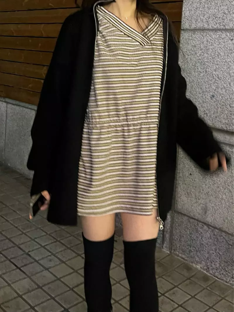 Flipar - Korean Women Fashion - #womensfashion - V Stripes Tee - 2