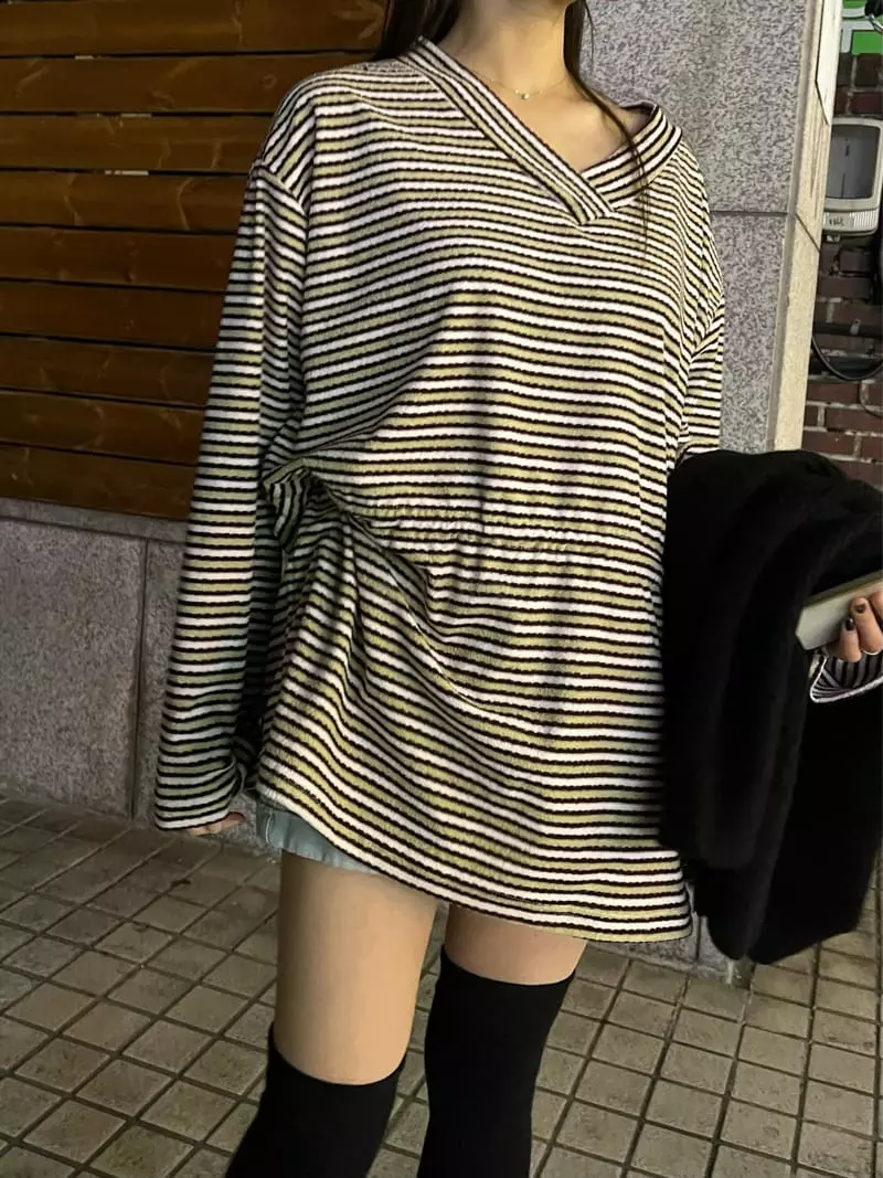 Flipar - Korean Women Fashion - #momslook - V Stripes Tee - 4