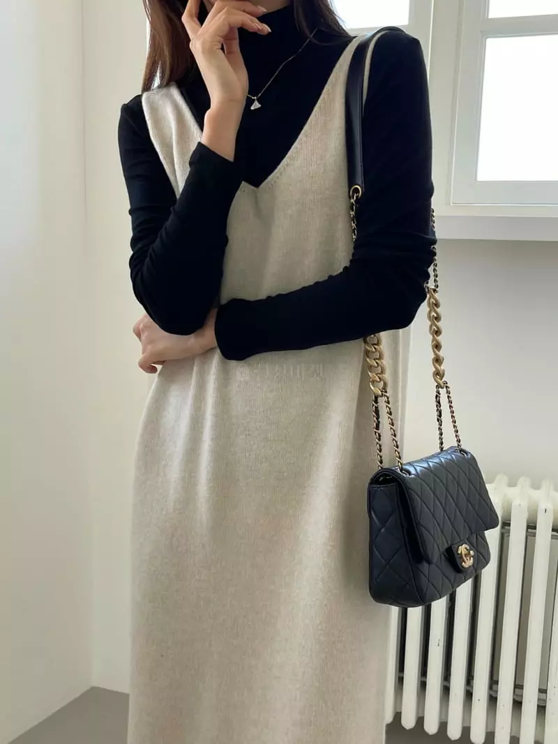 Floaty - Korean Women Fashion - #momslook - Whole Gament Cozy One-piece - 3