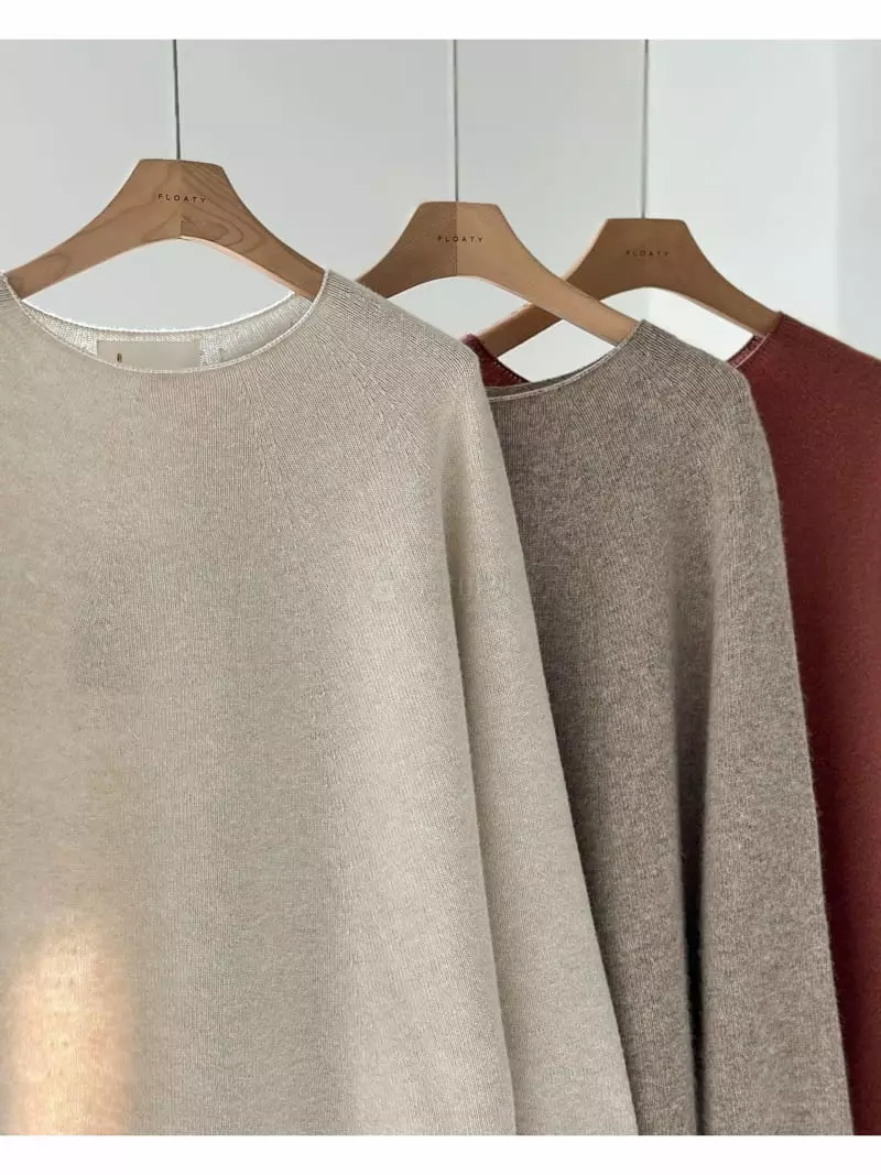 Floaty - Korean Women Fashion - #momslook - Whole Gament Bathy Knit Tee