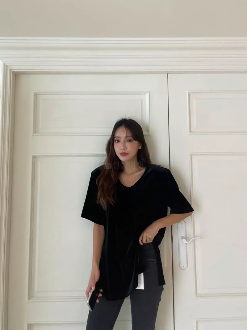Four Eight - Korean Women Fashion - #momslook - Velvet Tee - 2