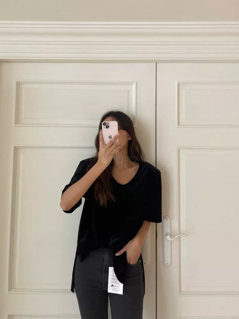Four Eight - Korean Women Fashion - #momslook - Velvet Tee - 6