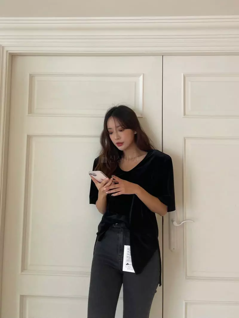 Four Eight - Korean Women Fashion - #momslook - Velvet Tee - 8