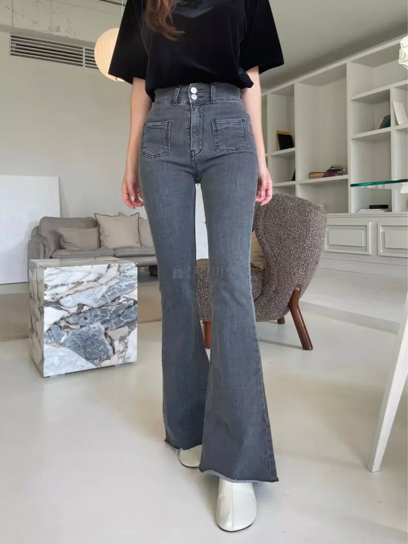 Four Eight - Korean Women Fashion - #womensfashion - Pocket Black Jeans