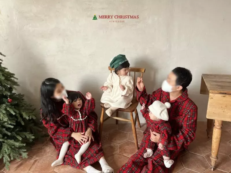 Hi Byebebe - Korean Women Fashion - #womensfashion - Merry Pajamas Top Bottom Set Daddy