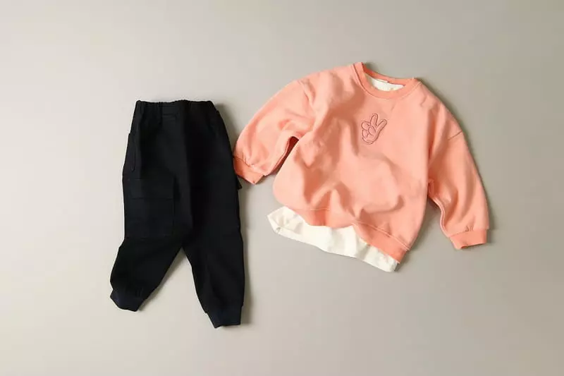 Hyvaa - Korean Children Fashion - #magicofchildhood - V Sweatshirt - 11