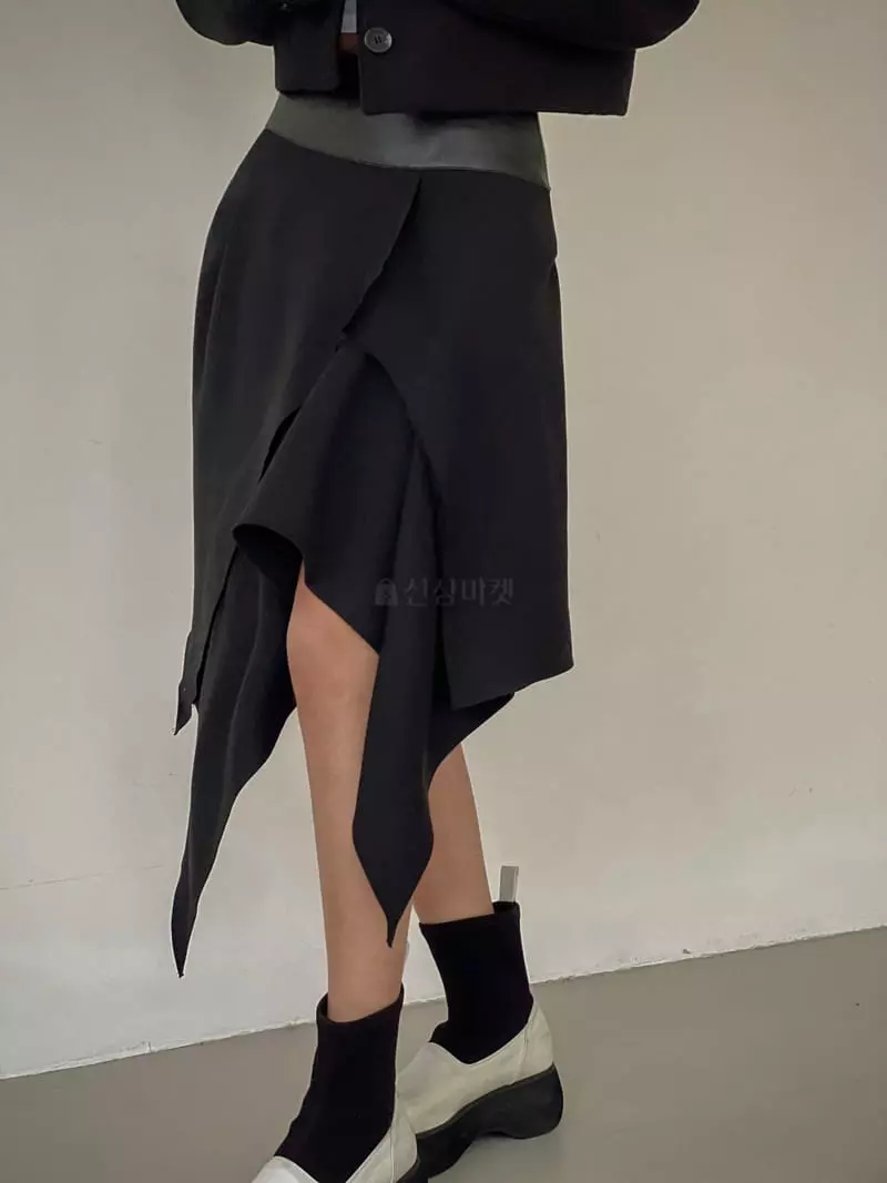 Inssense - Korean Women Fashion - #momslook - Leather Skirt - 6