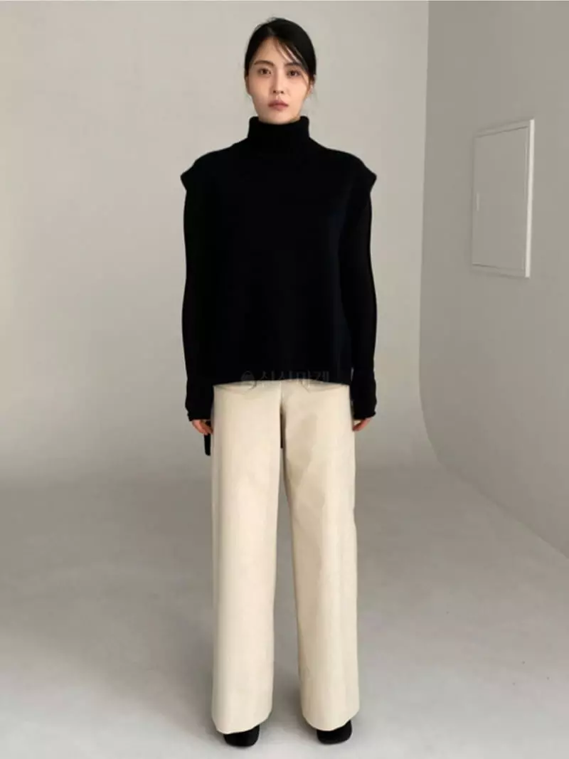 Le-Ppl - Korean Women Fashion - #momslook - Beth Knit Tee - 8