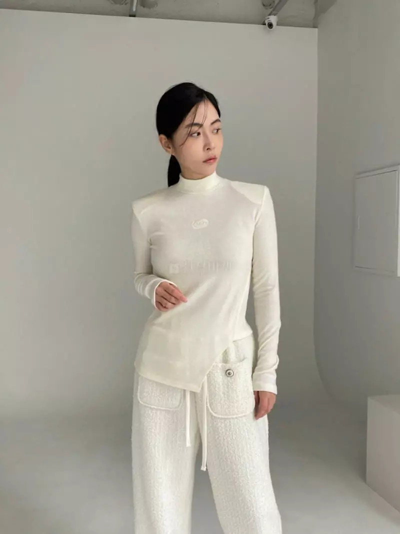 Le-Ppl - Korean Women Fashion - #womensfashion - Padd Angora Tee - 4