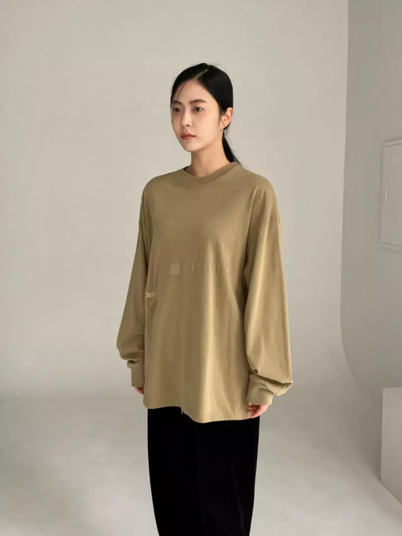 Le-Ppl - Korean Women Fashion - #momslook - Lettering Fleece Tee - 2