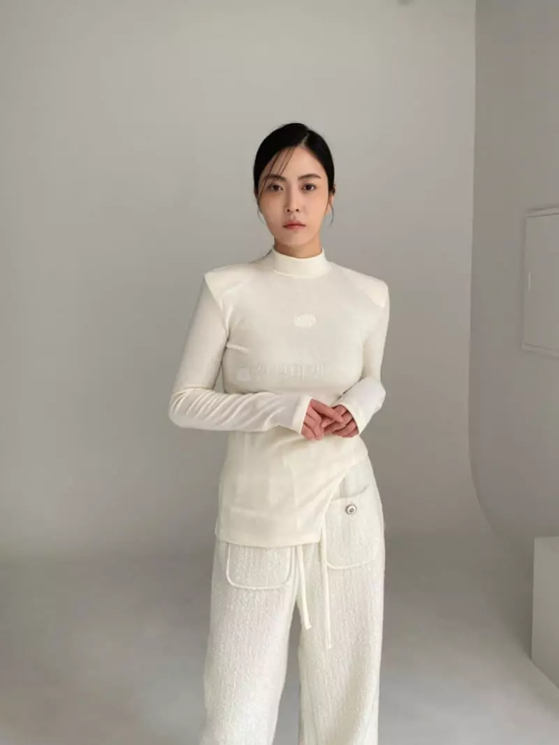 Le-Ppl - Korean Women Fashion - #womensfashion - Padd Angora Tee - 7
