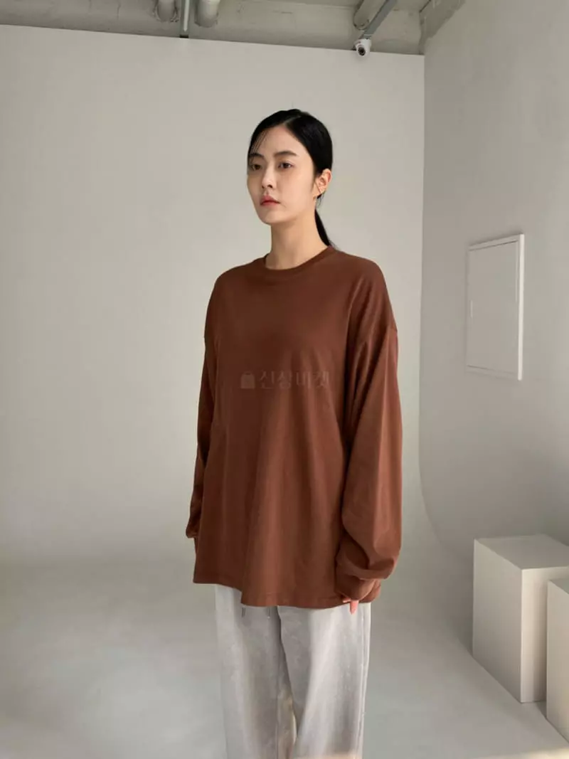 Le-Ppl - Korean Women Fashion - #womensfashion - Lettering Fleece Tee - 5