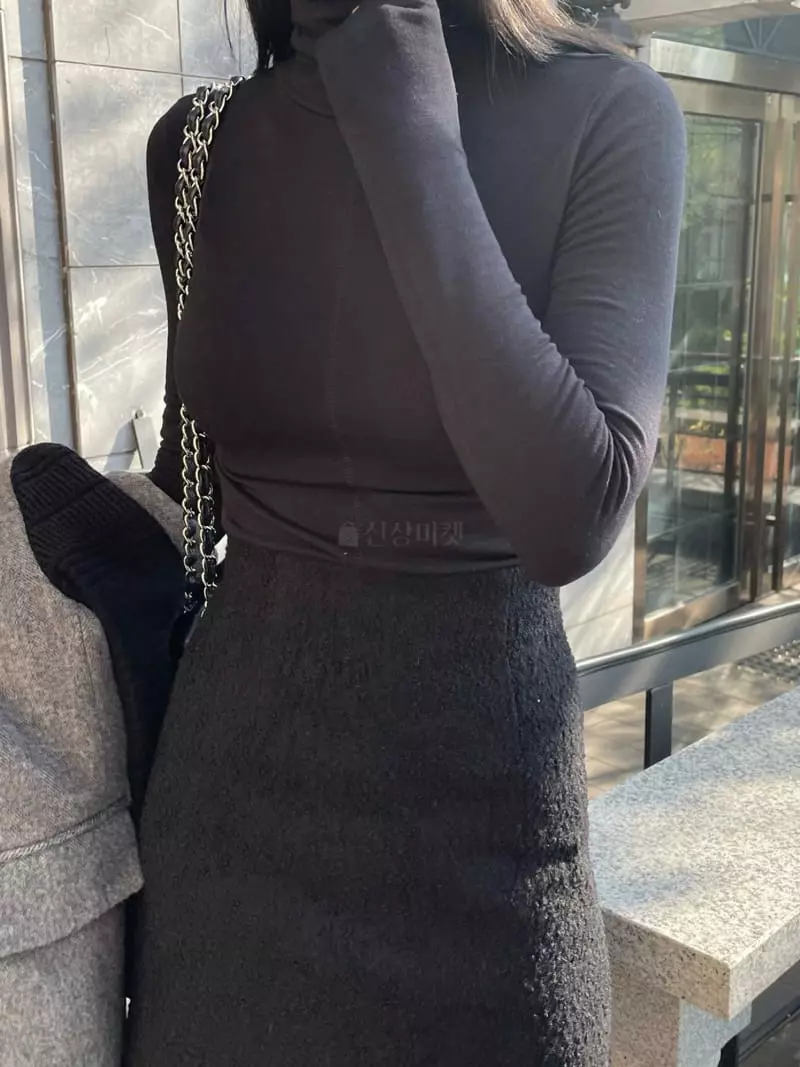 Levase - Korean Women Fashion - #momslook - Slit Turtleneck Tee - 11