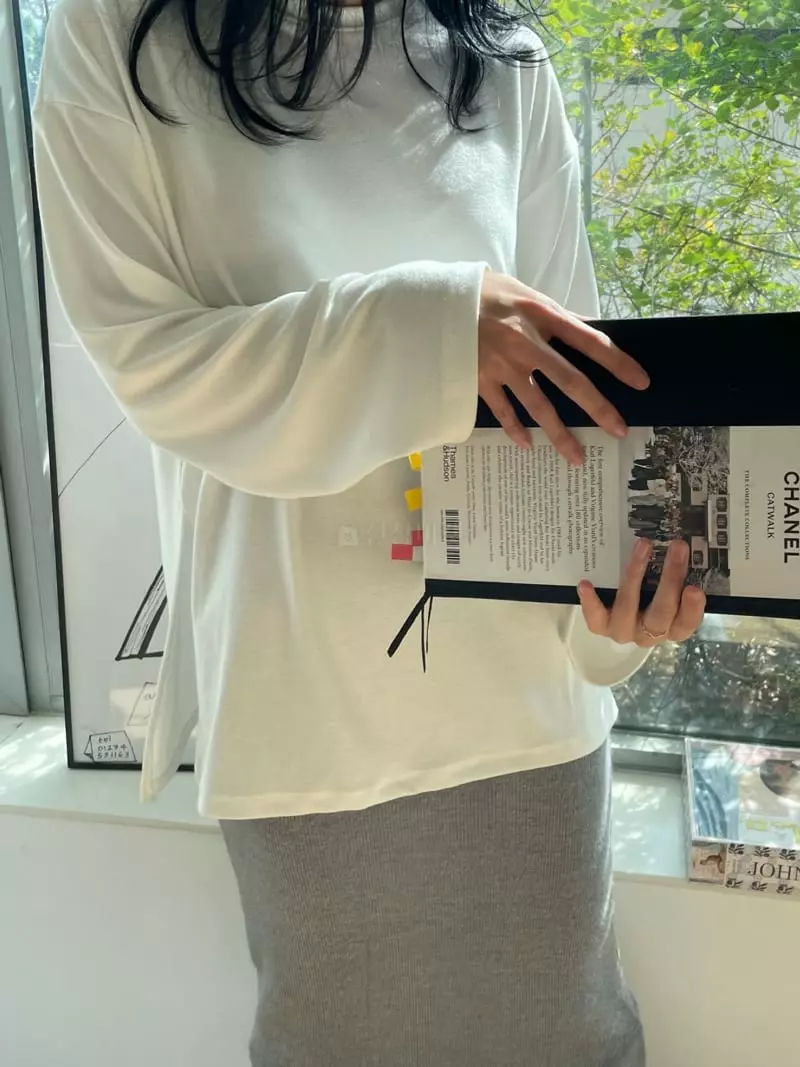 Levase - Korean Women Fashion - #momslook - Warm Long Tee - 2