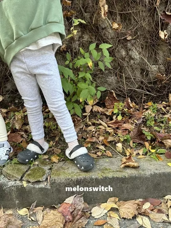 Melon Switch - Korean Children Fashion - #childofig - Warm Mink Leggings - 12