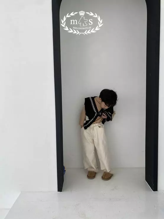 Melon Switch - Korean Children Fashion - #childofig - Lolo Fleece Cream Jeans - 5