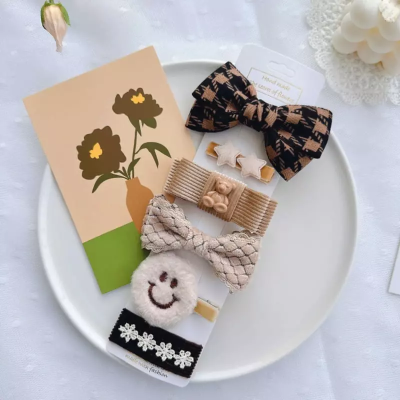 Mins - Korean Children Fashion - #kidsshorts - Knit Check Hairpin - 5