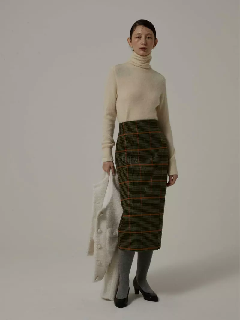 Neroli36 - Korean Women Fashion - #momslook - Fleece Check Skirt - 4