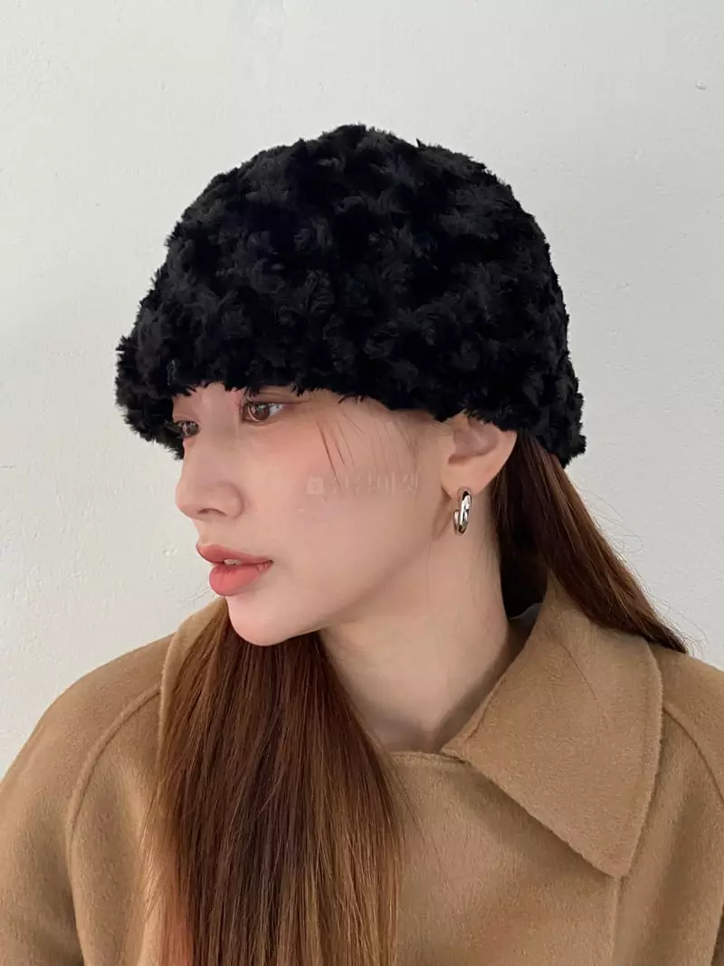 Nyunyu Wear - Korean Women Fashion - #womensfashion - Half Moon Round Earring - 3
