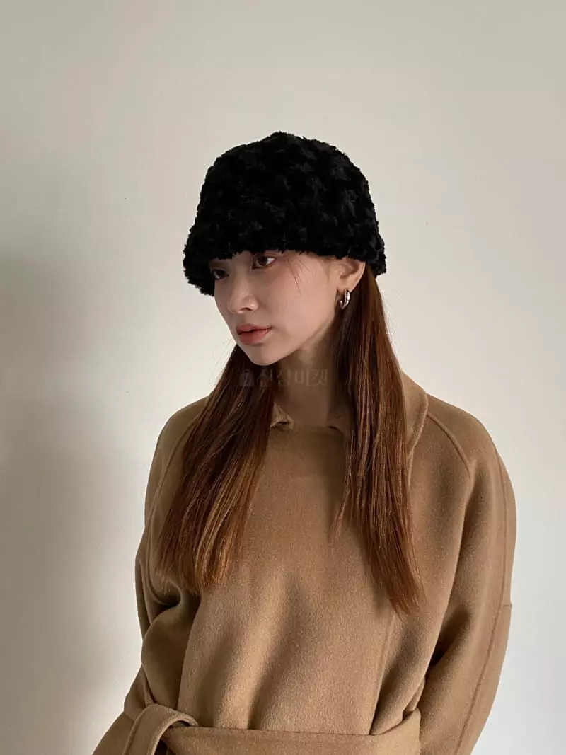 Nyunyu Wear - Korean Women Fashion - #momslook - Rose Mink Hat - 4