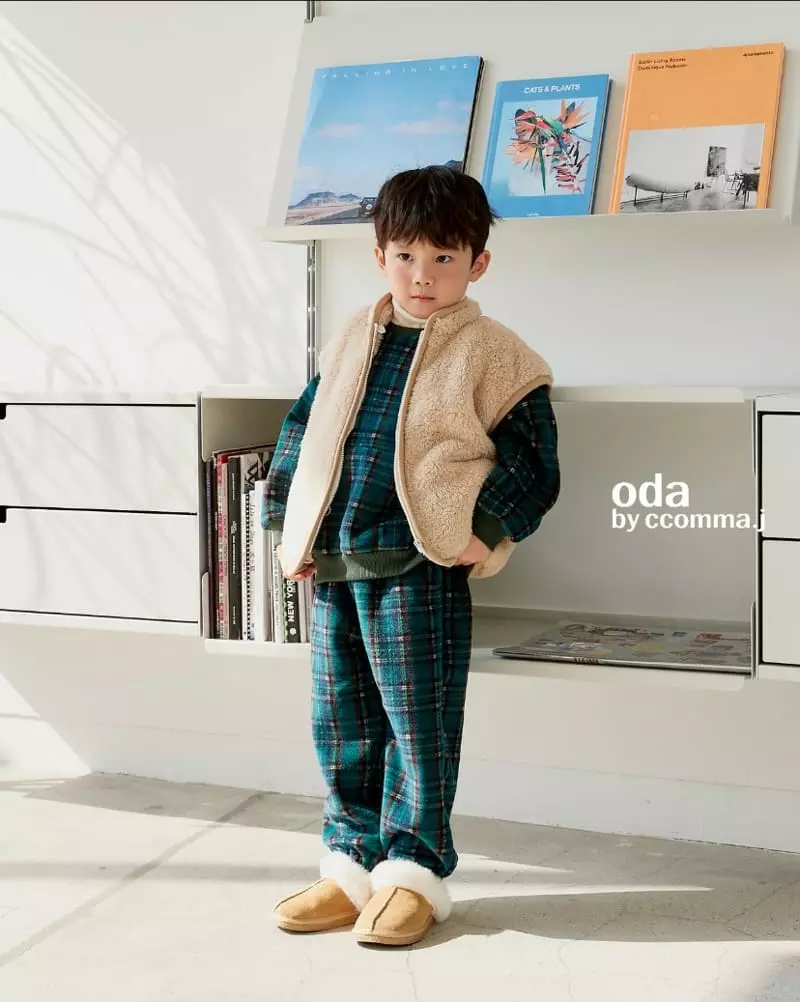 Oda - Korean Children Fashion - #childrensboutique - Cozy Fleece Vest Jumper - 11