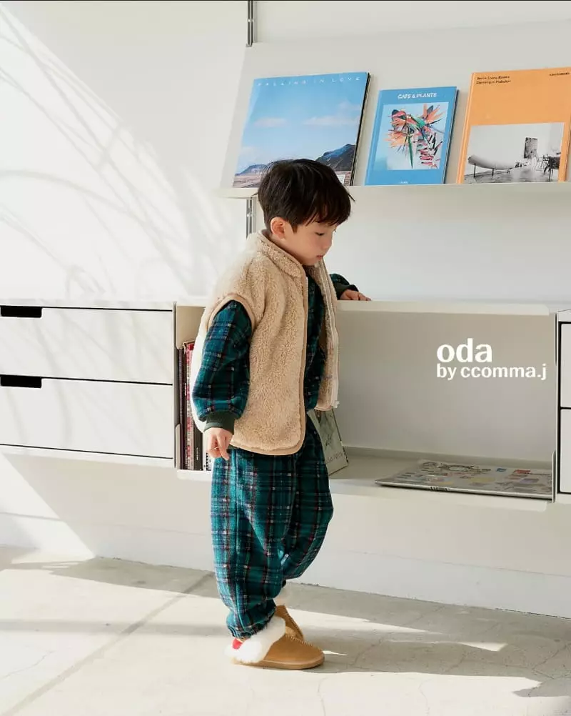 Oda - Korean Children Fashion - #stylishchildhood - Cozy Fleece Vest Jumper - 9