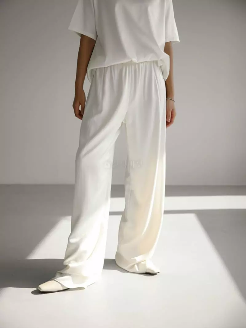 Paper Moon - Korean Women Fashion - #momslook - Classic Tee - 2