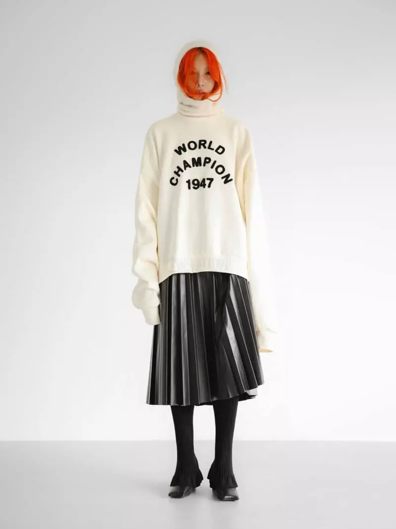 Paper Moon - Korean Women Fashion - #womensfashion - World Stitch Sweatshirt