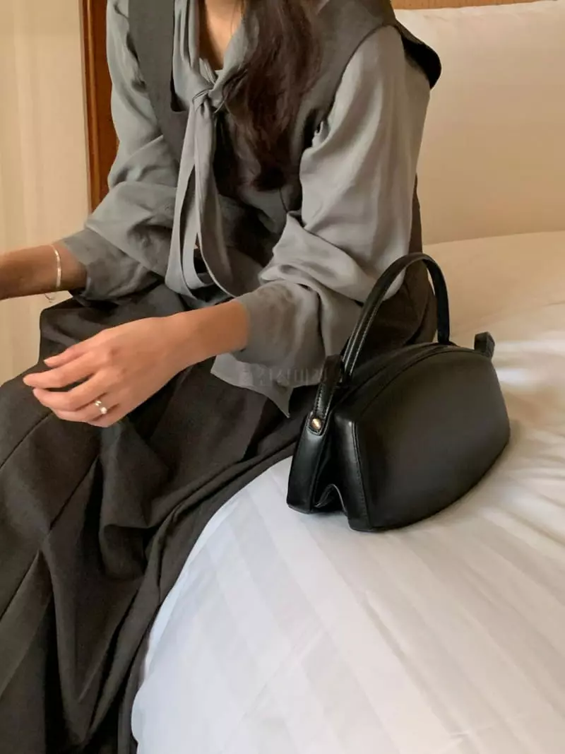 Renouveau - Korean Women Fashion - #momslook - Scarf Blouse - 4