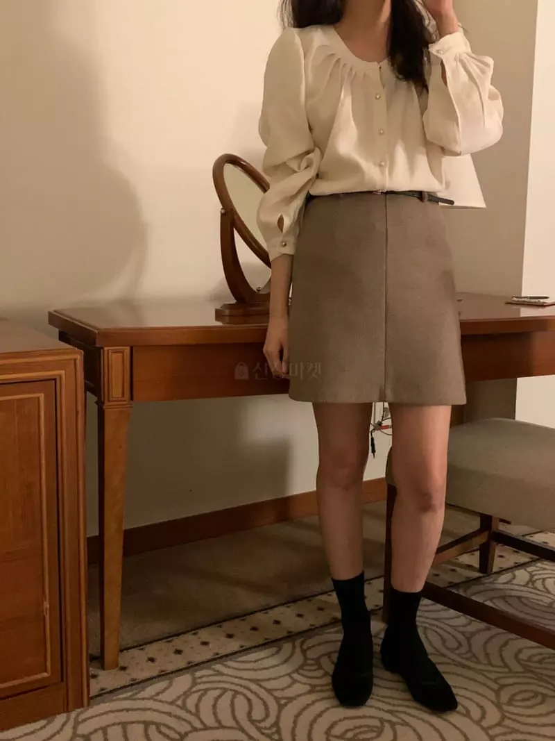 Renouveau - Korean Women Fashion - #momslook - Gold Blouse - 10