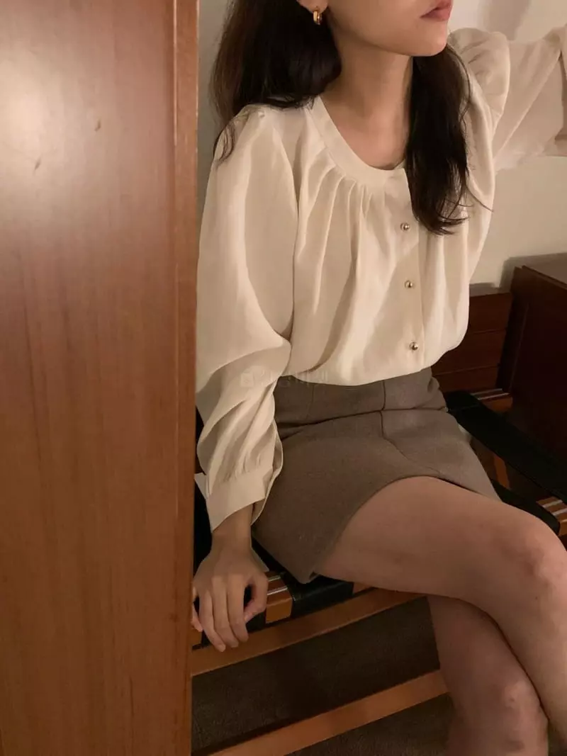 Renouveau - Korean Women Fashion - #restrostyle - Gold Blouse - 3