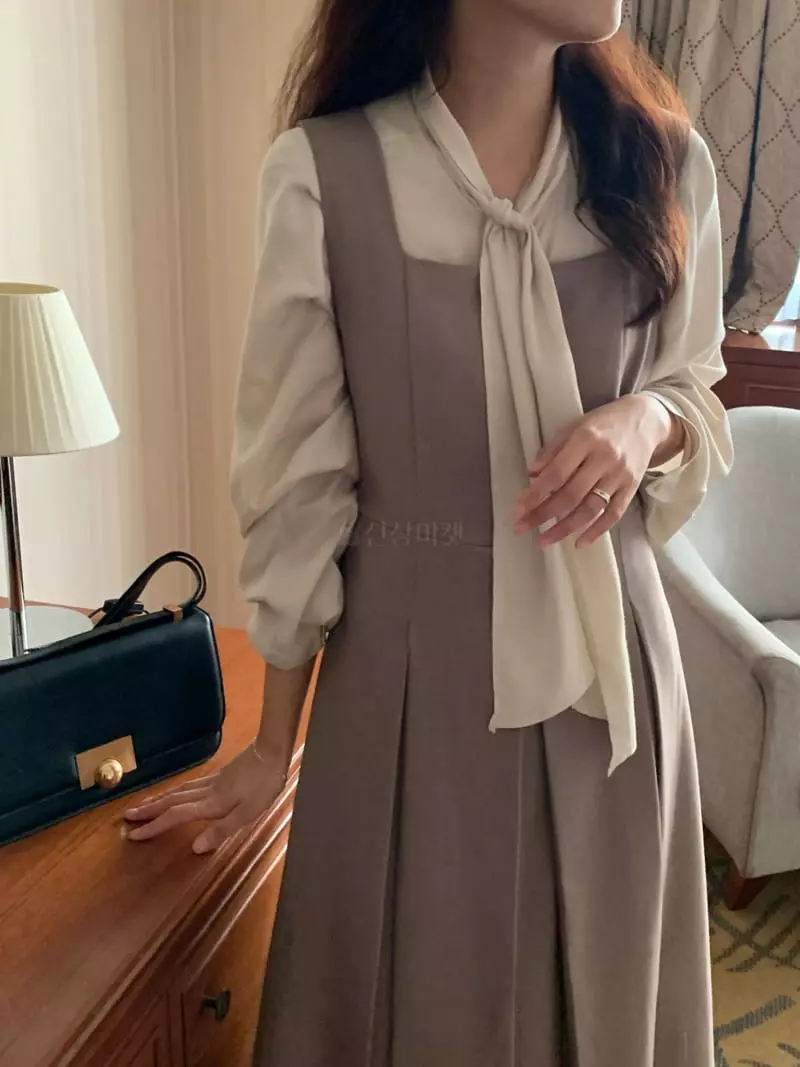 Renouveau - Korean Women Fashion - #romanticstyle - Scarf Blouse - 11