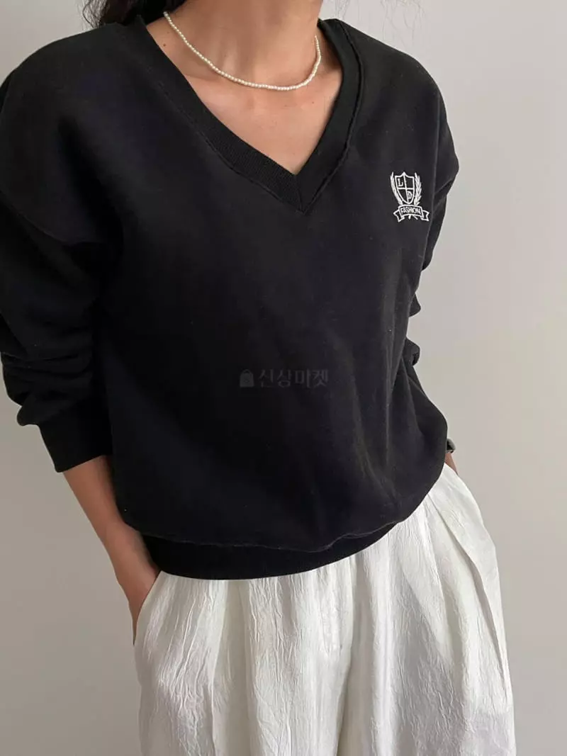 Ripple - Korean Women Fashion - #womensfashion - Fleece Embrodiery Sweatshirt - 5