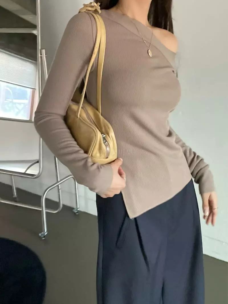 Und - Korean Women Fashion - #momslook - Unbal Tee - 3