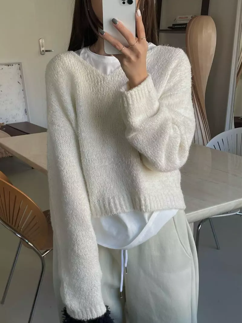 Und - Korean Women Fashion - #vintageinspired - V Neck Knit Tee