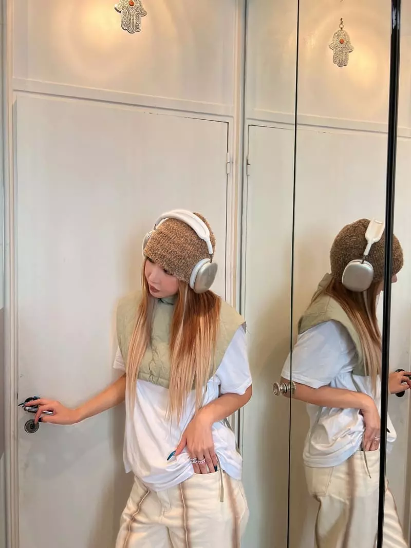 Gateless - Korean Women Fashion - #momslook - Crop Vest - 9