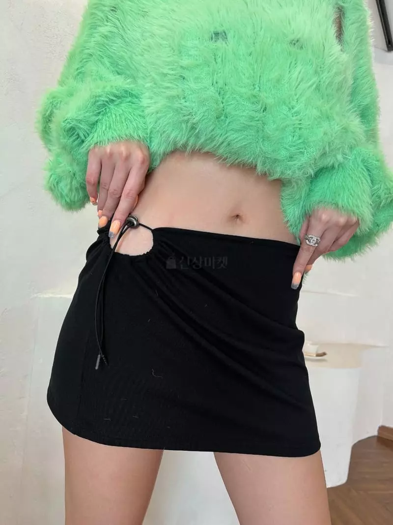 Gateless - Korean Women Fashion - #womensfashion - Cut Out Mini Skirt - 4