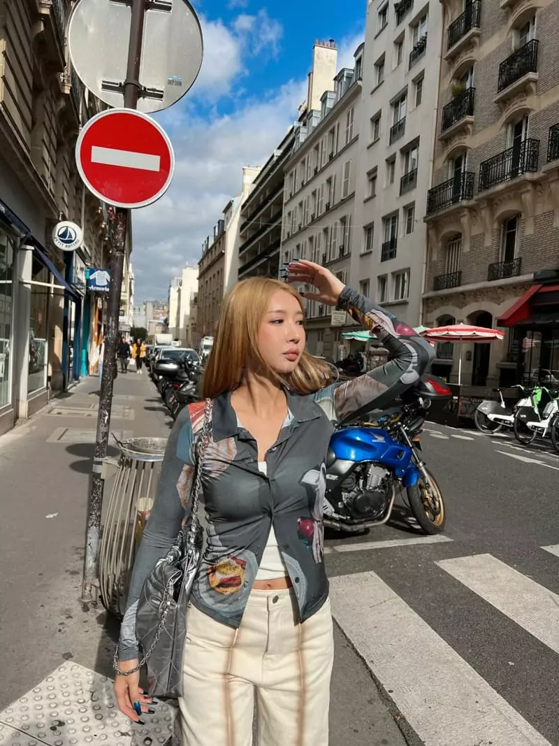 Gateless - Korean Women Fashion - #momslook - Ubje Collar Tee - 3