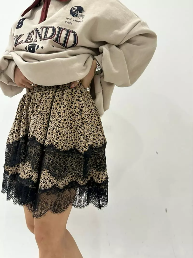Ginger - Korean Women Fashion - #vintageinspired - Leopard Velvet Skirt - 3