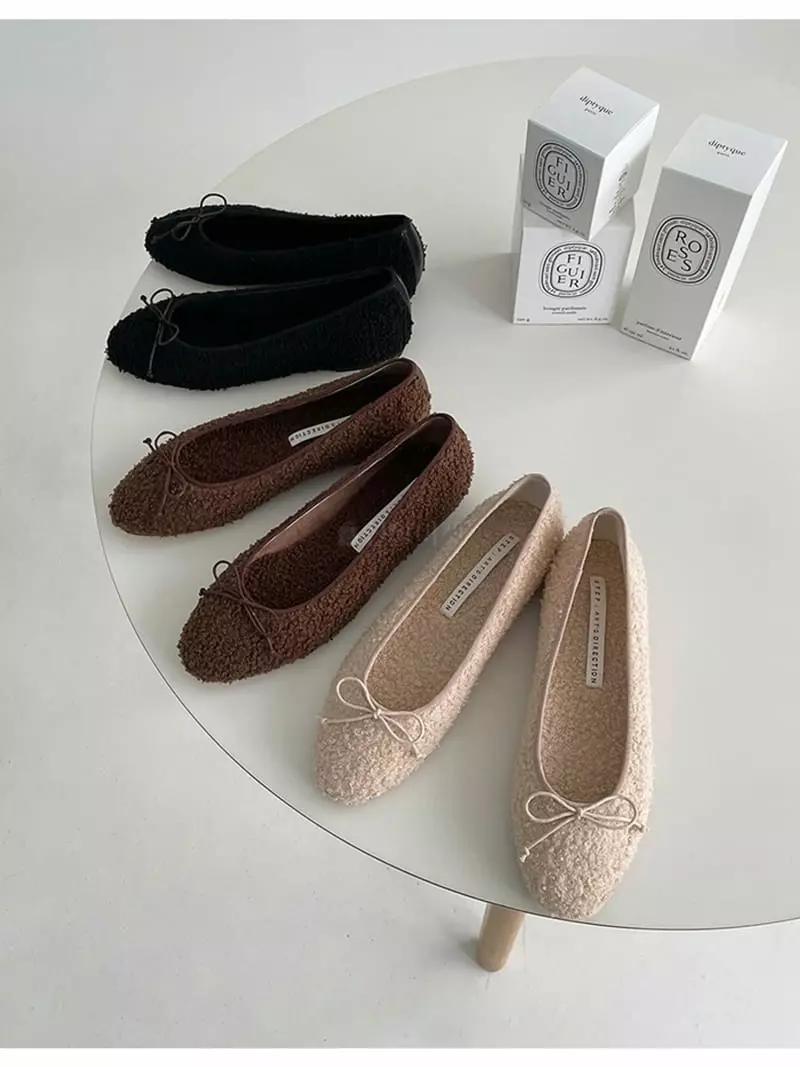Golden Shoe - Korean Women Fashion - #momslook - st2138 Flats