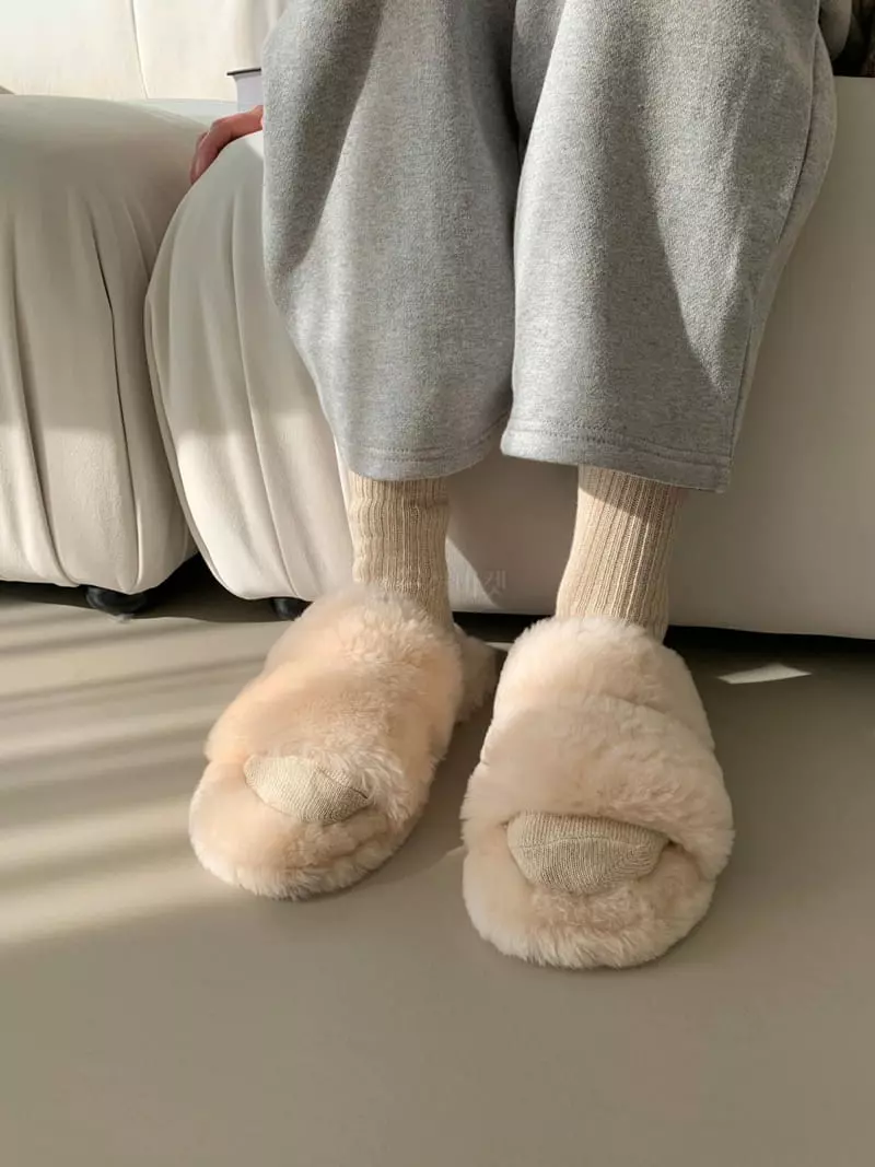 Golden Shoe - Korean Women Fashion - #thelittlethings - i6028 Slipper