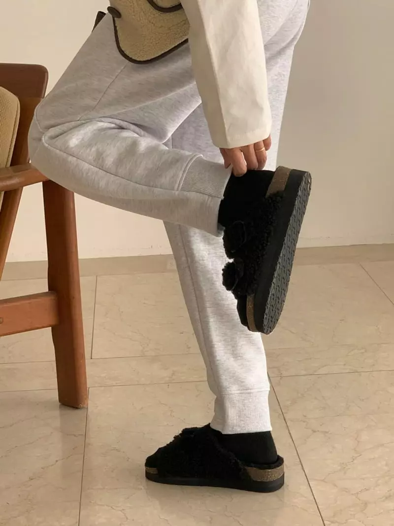 Gracia - Korean Women Fashion - #momslook - Slim Jogger Pants - 9