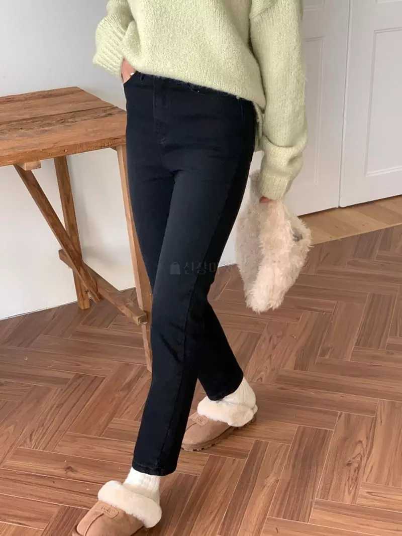 Gracia - Korean Women Fashion - #momslook - Banding Jeans