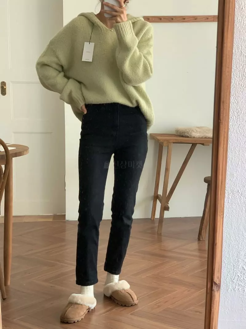 Gracia - Korean Women Fashion - #momslook - Banding Jeans - 3