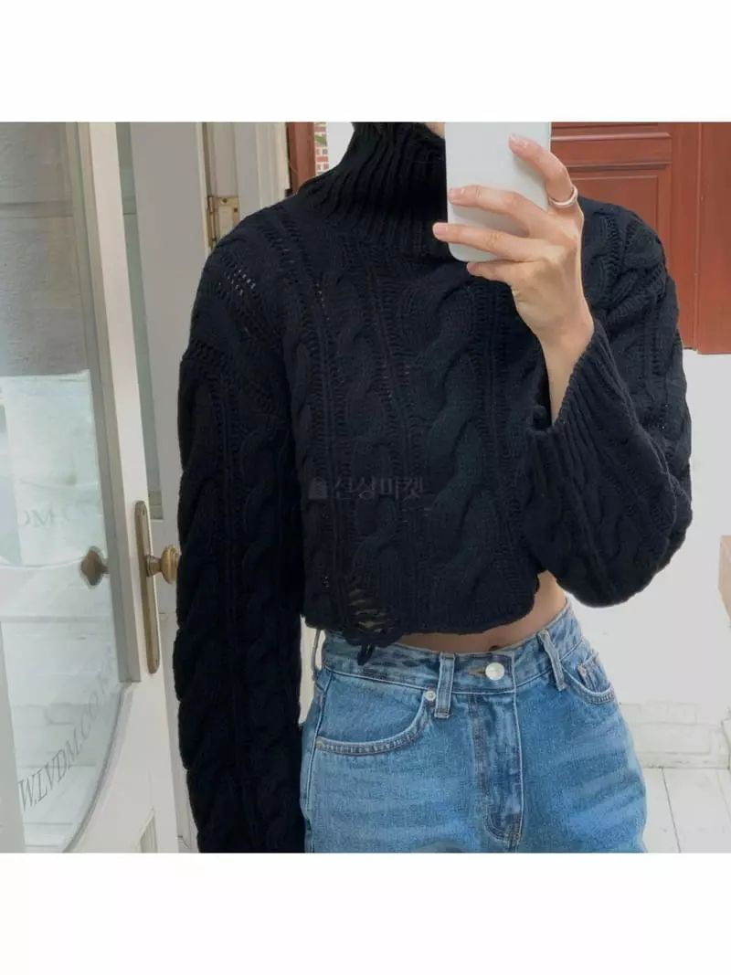 Gracia - Korean Women Fashion - #momslook - Vintage Crop Knit Tee