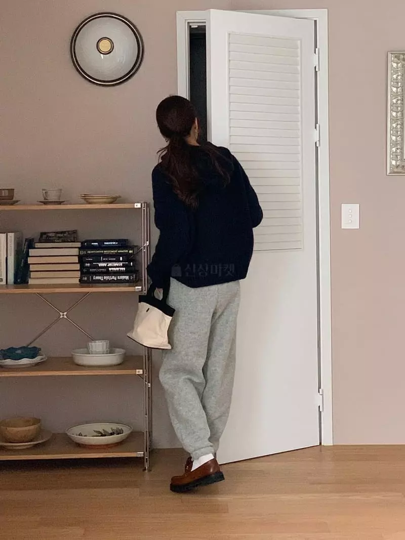 Gracia - Korean Women Fashion - #restrostyle - Jogger Pants - 10