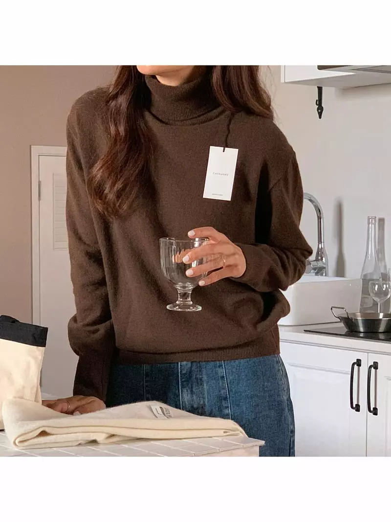 Gracia - Korean Women Fashion - #romanticstyle - Nine Turtleneck Tee - 8