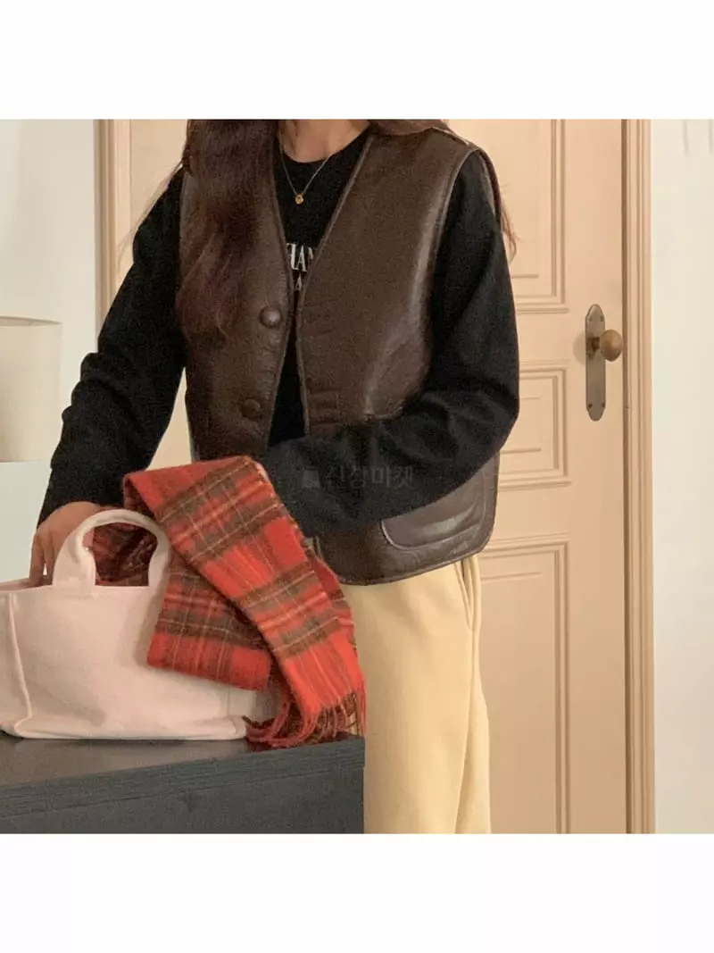 Gracia - Korean Women Fashion - #shopsmall - Rever Mustang Vest - 6